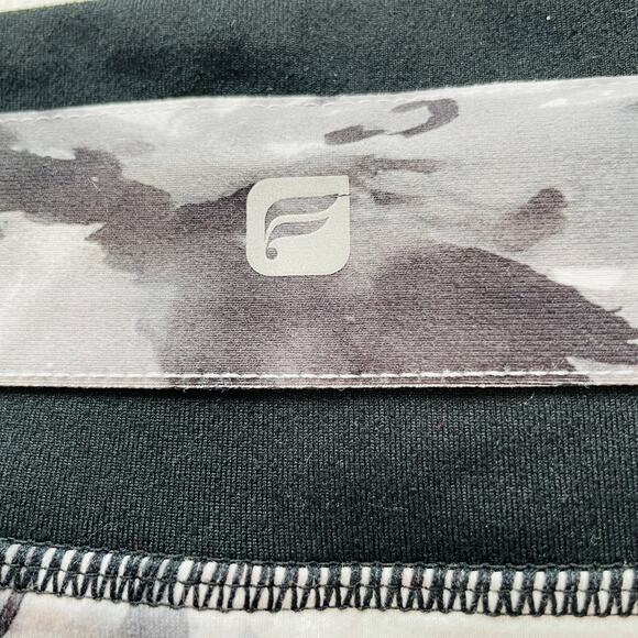 Fila Black White Marble Trim Athletic Crop Stretch Yoga Capri Leggings Pants M - Picture 6 of 11